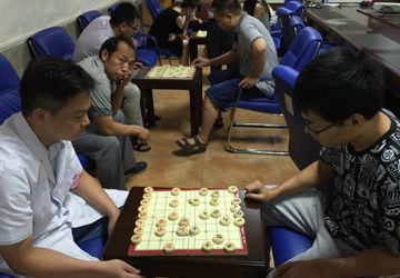 市中医院举办2015年象棋比赛