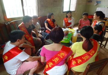 清远市中医院行政第二党支部联合南方人才交流 中心19党支部暑期开展助学帮扶活动